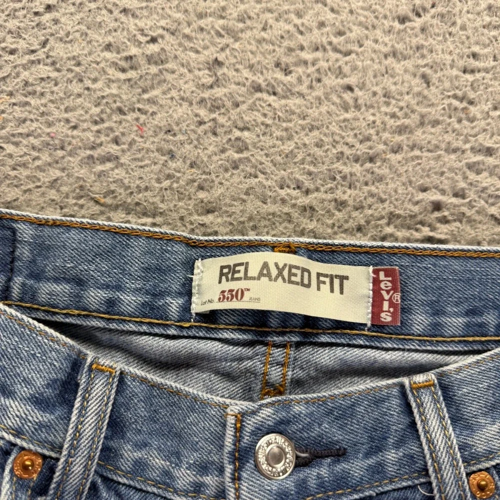 Vintage Levi's 550 Jeans Mens 34x34 Blue Cotton Denim Straight Relaxed Workwear